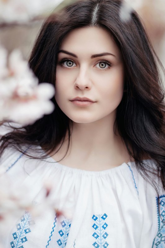 Laura R.
